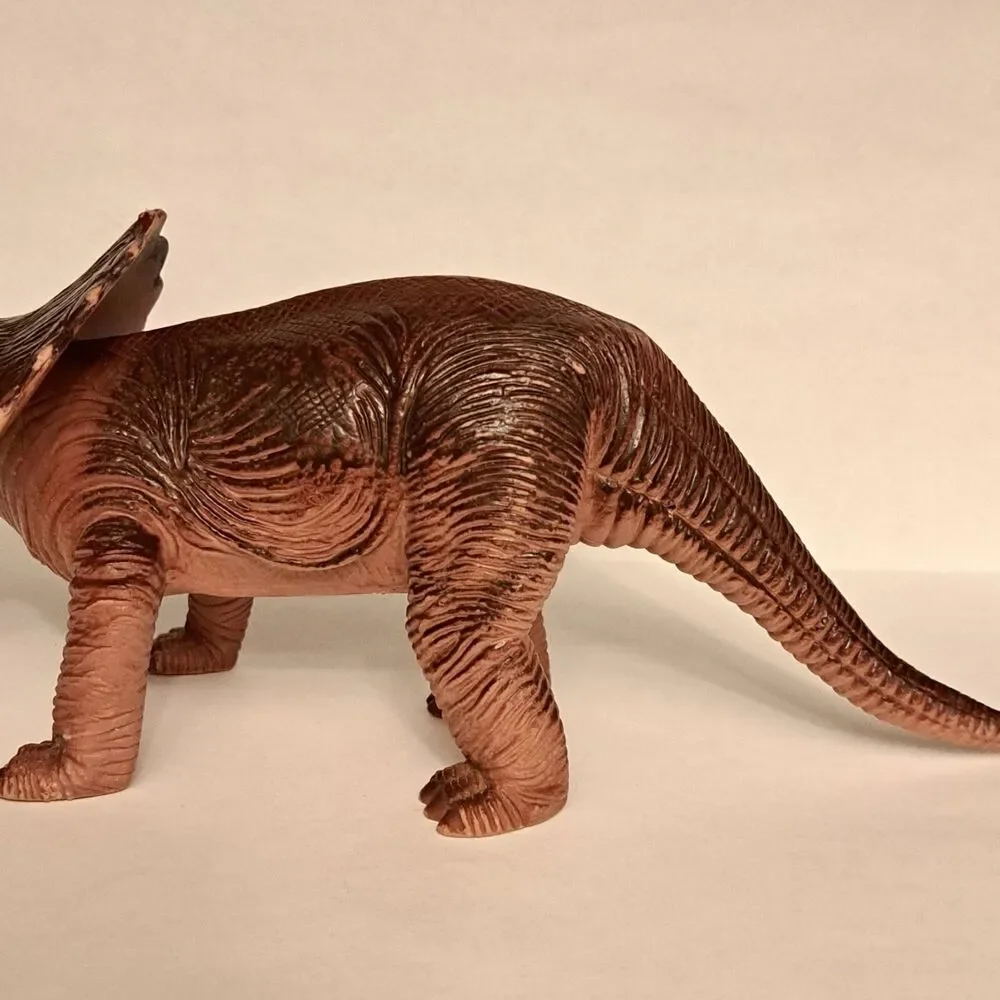 Jurassic Triceratops Toy Figure Dinosaur Model Kids Toys JARU 1083